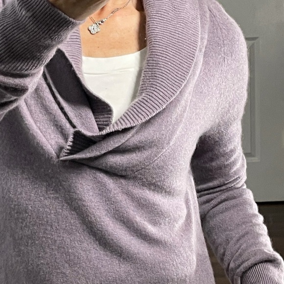 J Crew 100% Cashmere Sweater - Picture 5 of 13